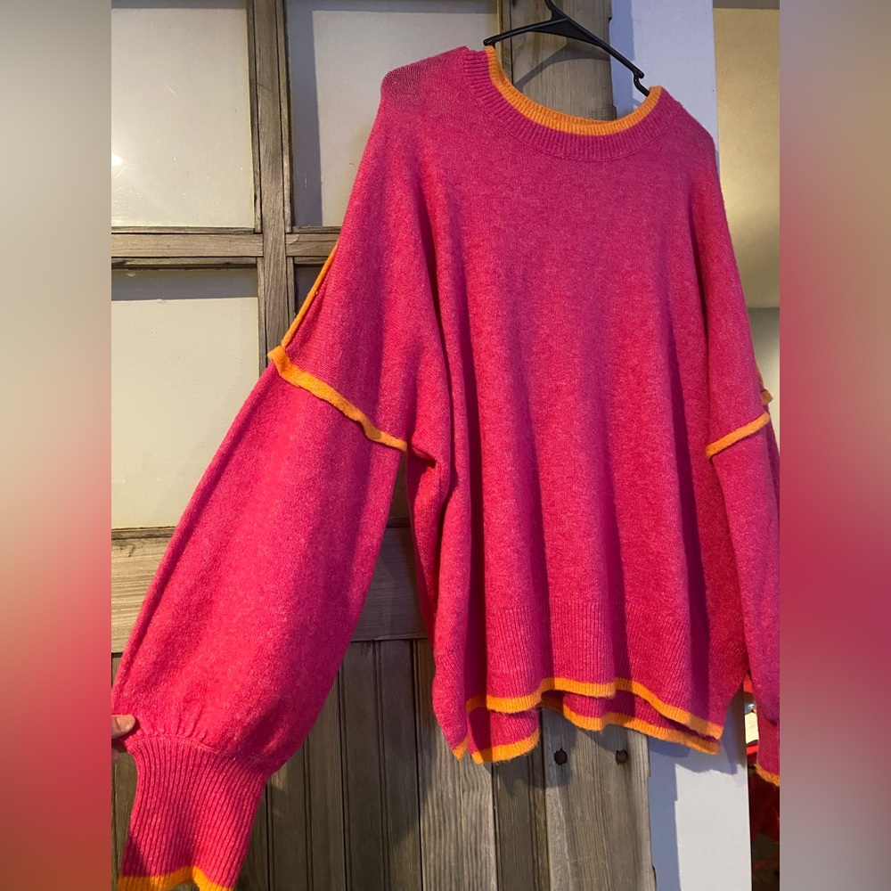 Spring sweater size large - Picture 2 of 2